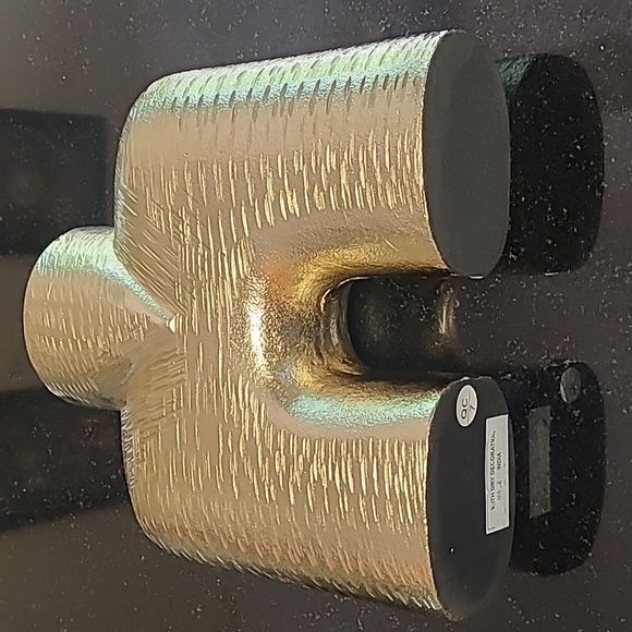 Metal Vase - Picture 5 of 10